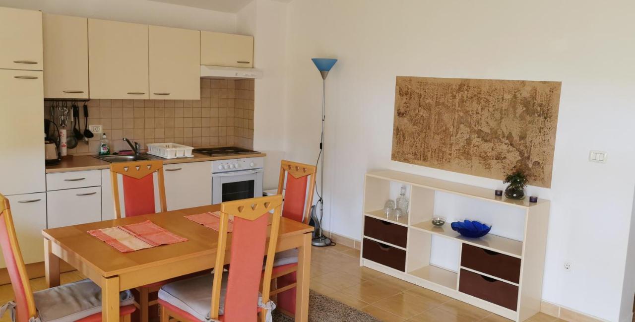 Apartment Cota Vinkuran Exteriör bild