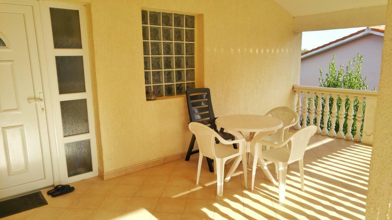 Apartment Cota Vinkuran Exteriör bild